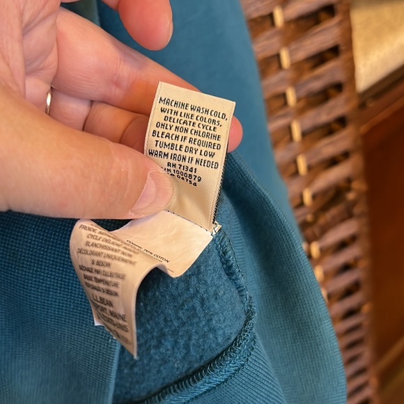L.L. Bean - women’s quilted full zip - turquoise - 2XL - Picture 6 of 7